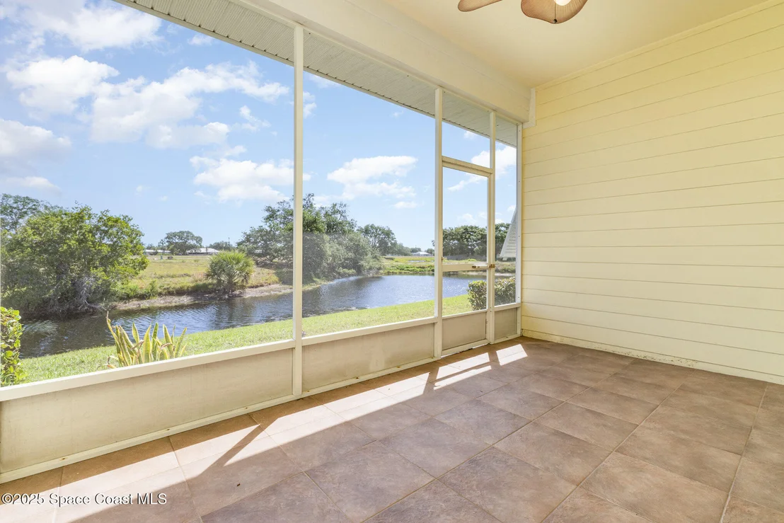 Photo of 1076 Eleuthera Drive NE