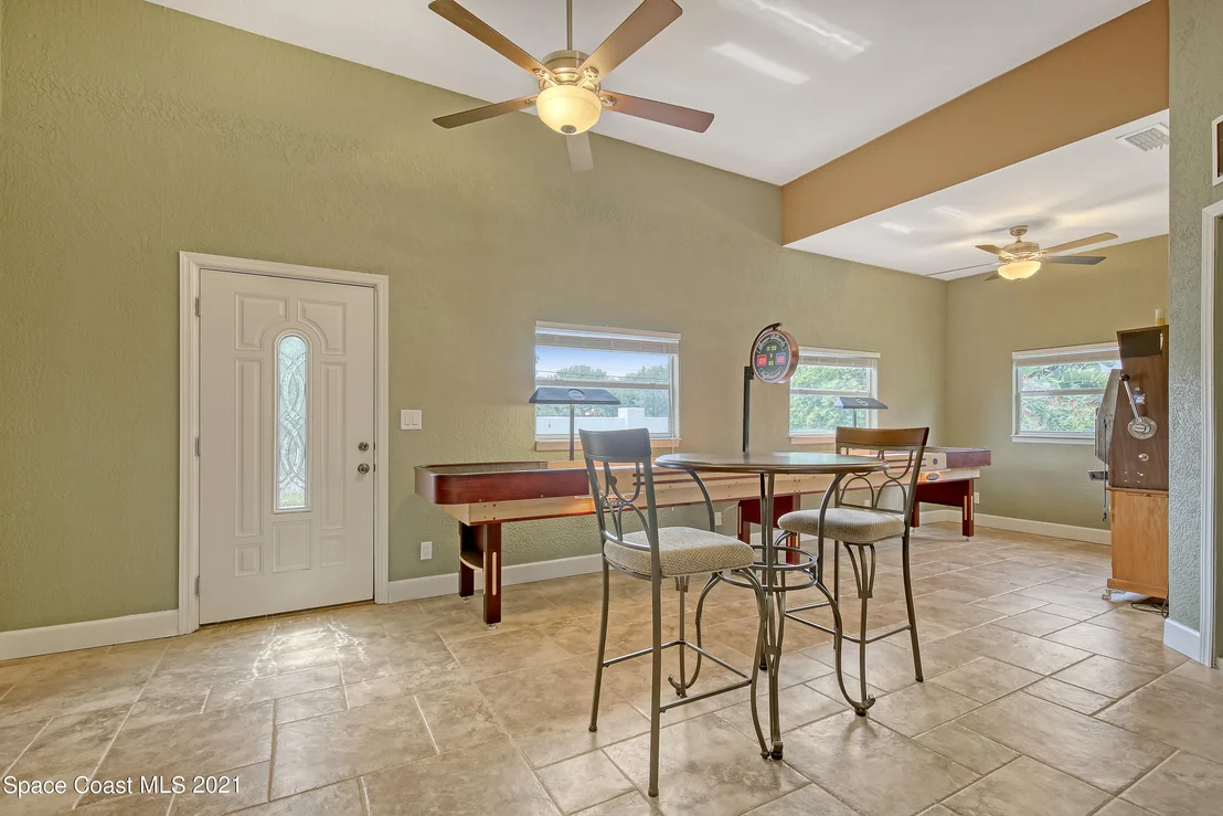 Photo of 703 Peregrine Drive