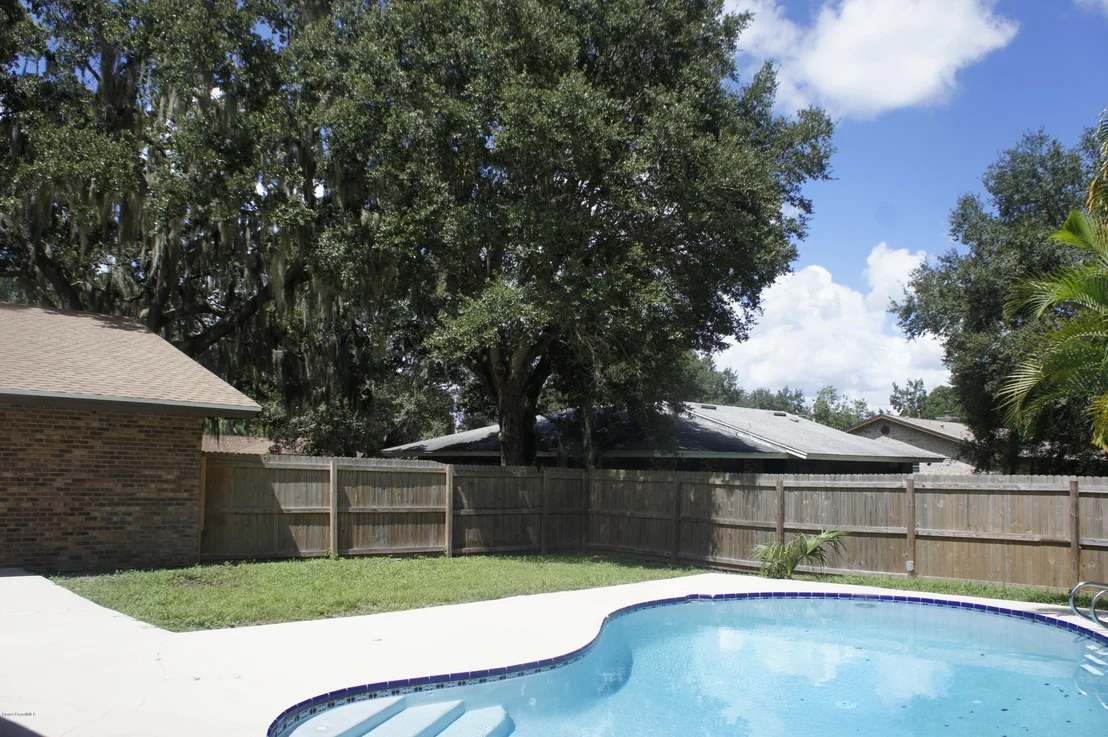 Photo of 1833 Oakwood