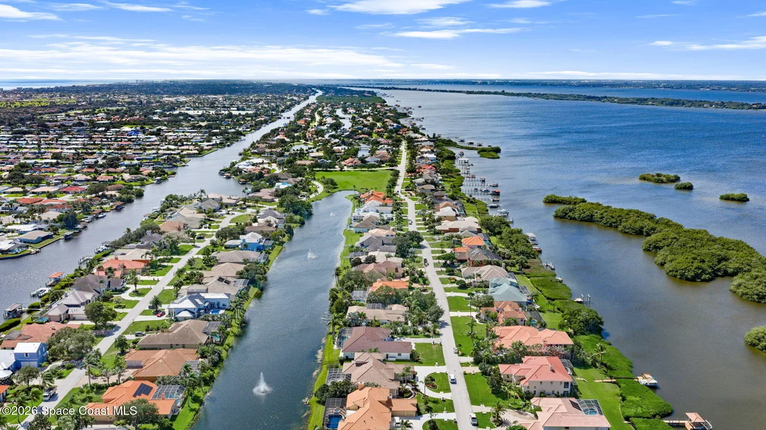 Photo of 347 Lanternback Island Drive