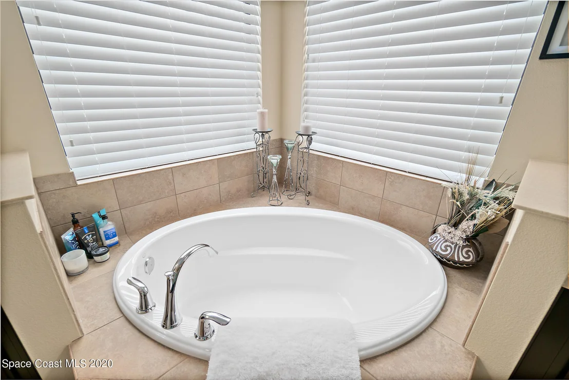 Photo of 968 Buckthorn Trail