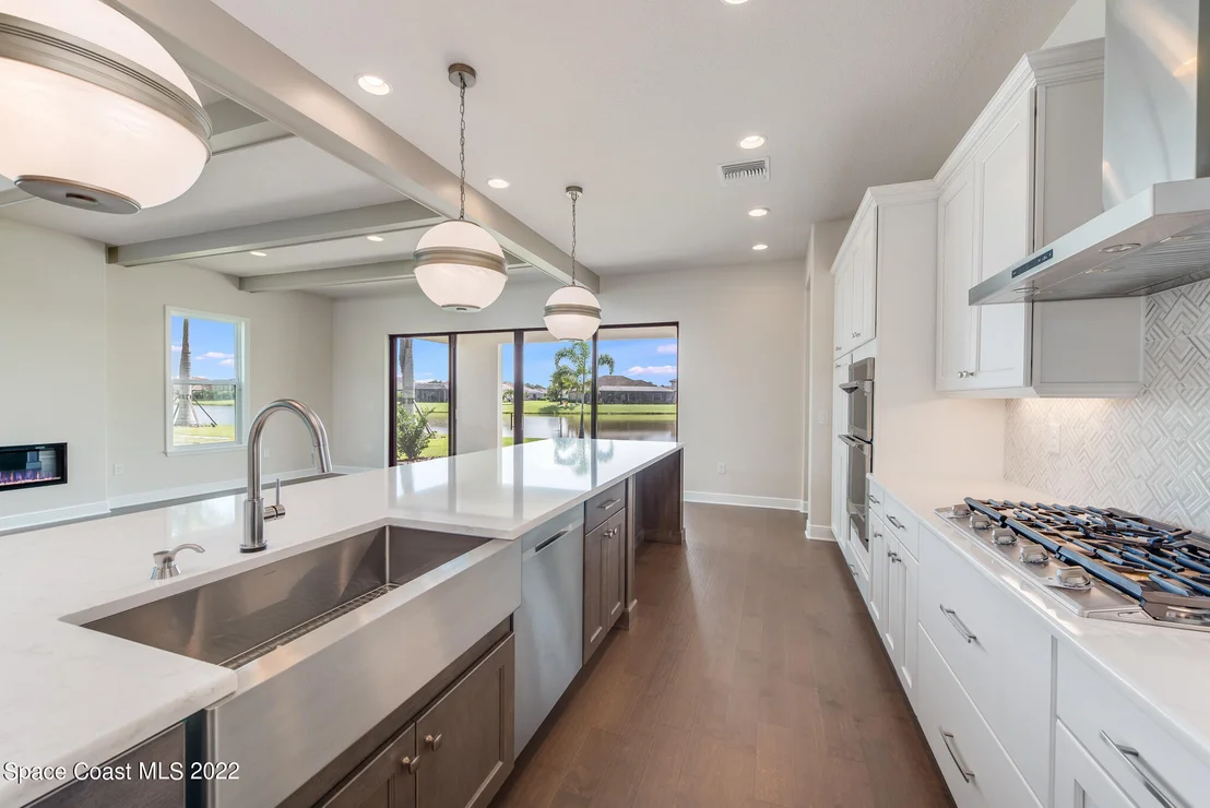 Photo of 8235 Lyside Drive