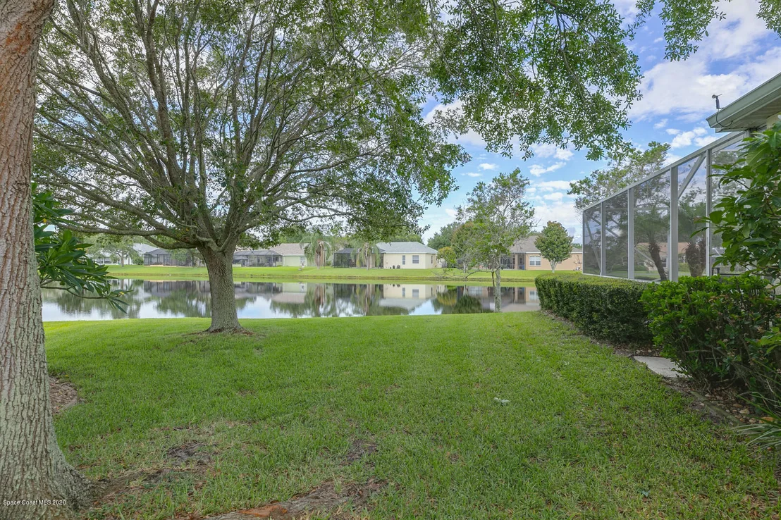 Photo of 5800 Sheffield Place