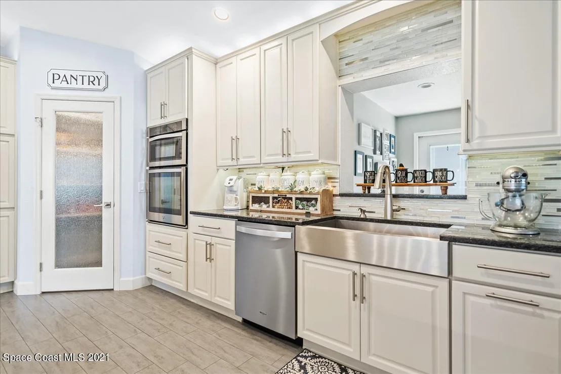 Photo of 1035 Jacaranda Circle