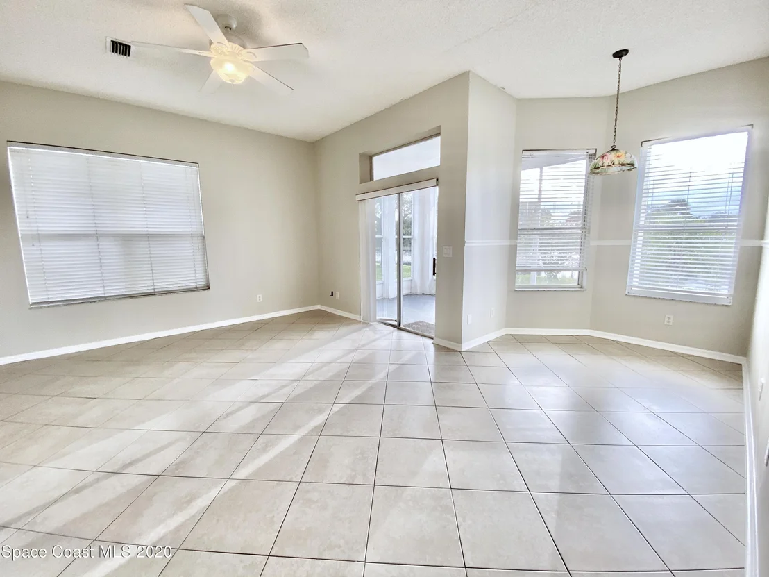 Photo of 8049 Bracken Lane