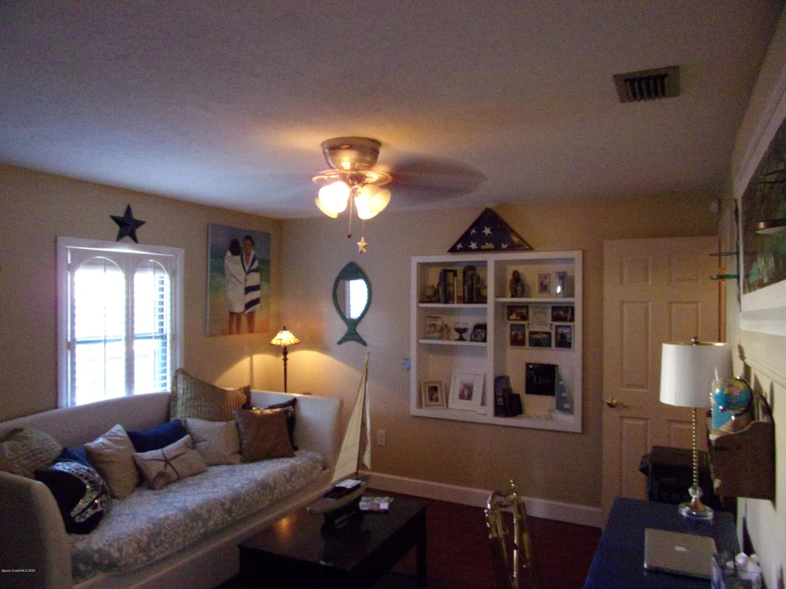 Photo of 1209 Glenham Drive NE