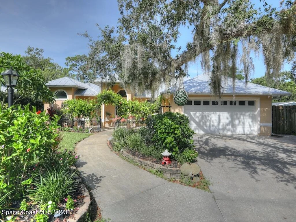 Photo of 9850 Oak