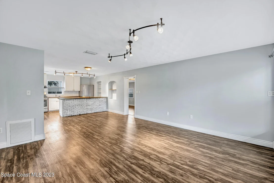 Photo of 7575 Henry Avenue