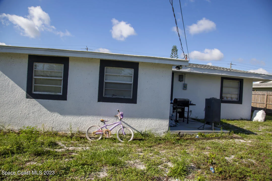 Photo of 750 Bianca Drive NE