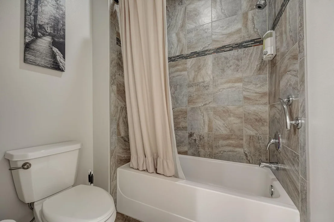 Photo of 2018 Birdland Place