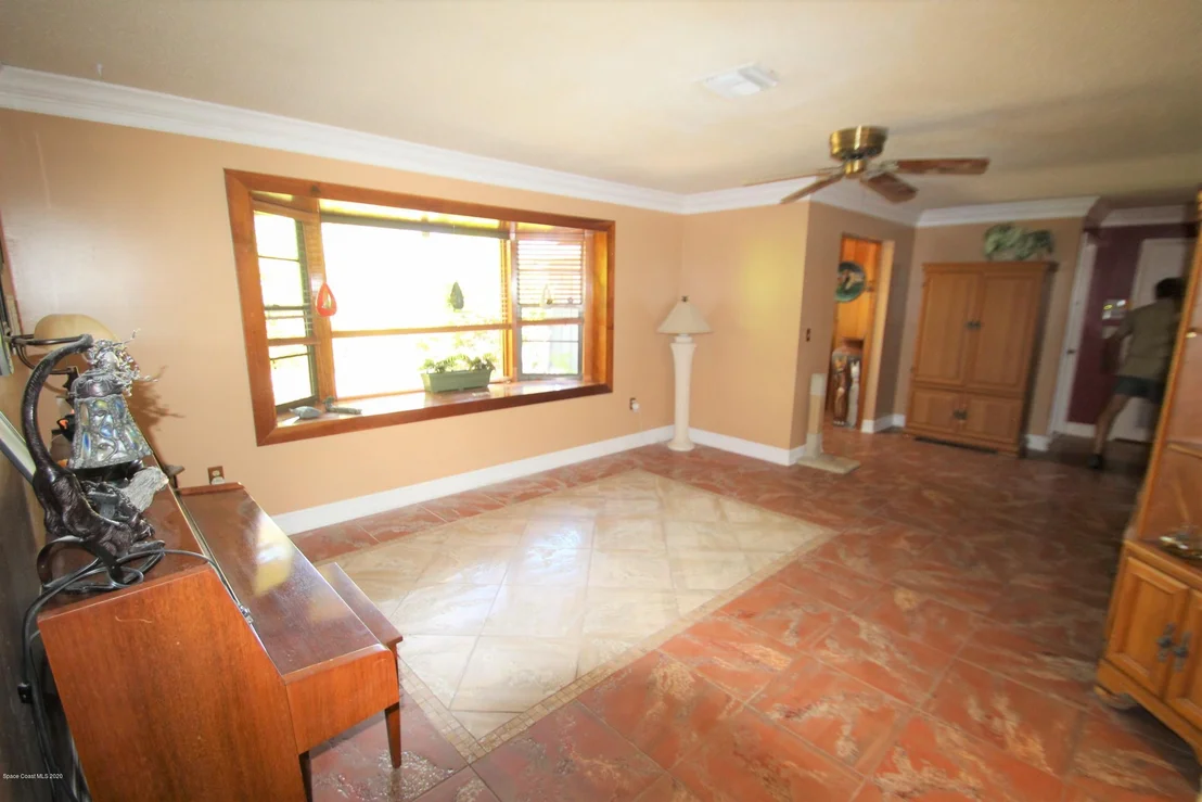 Photo of 1175 Marie Street