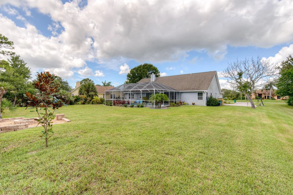Photo of 4587 Canard Road