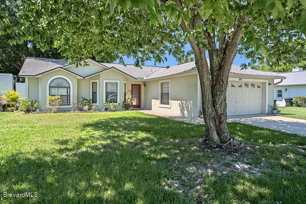 Photo of 897 Spirea Drive
