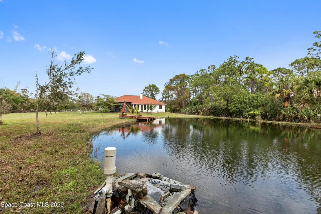 Photo of 1531 Hall Road