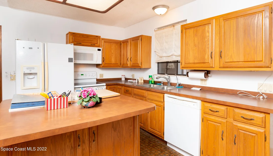 Photo of 112 Franklyn Avenue