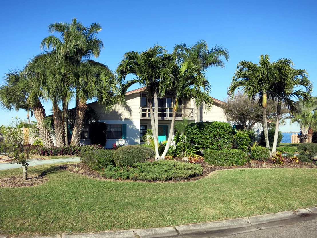 Photo of 447 Riverview Lane