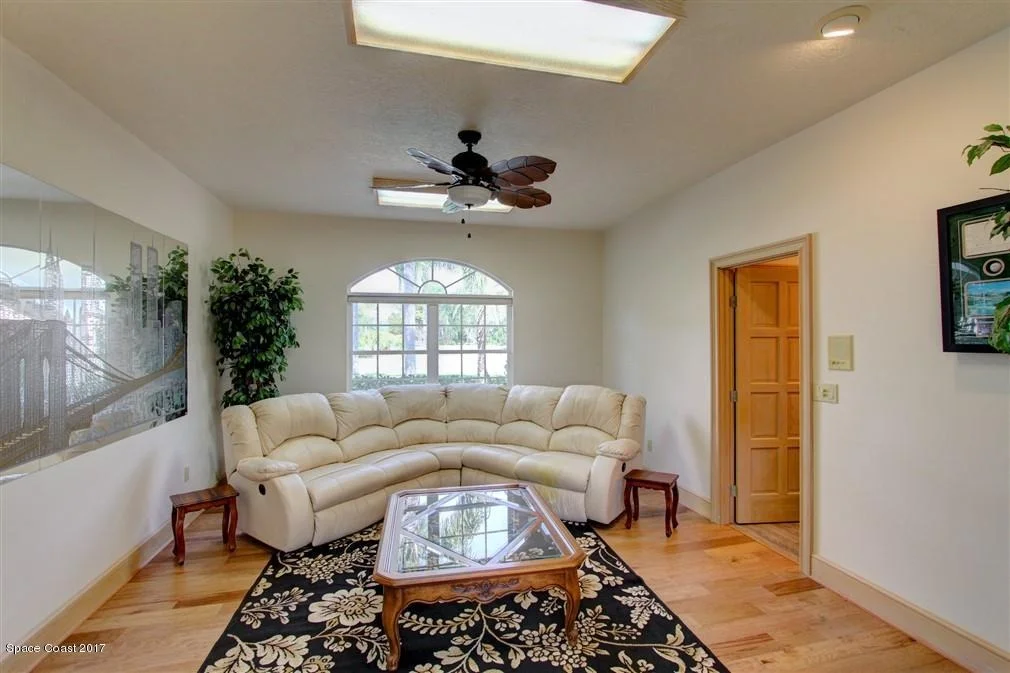 Photo of 490 Pine Needles Court