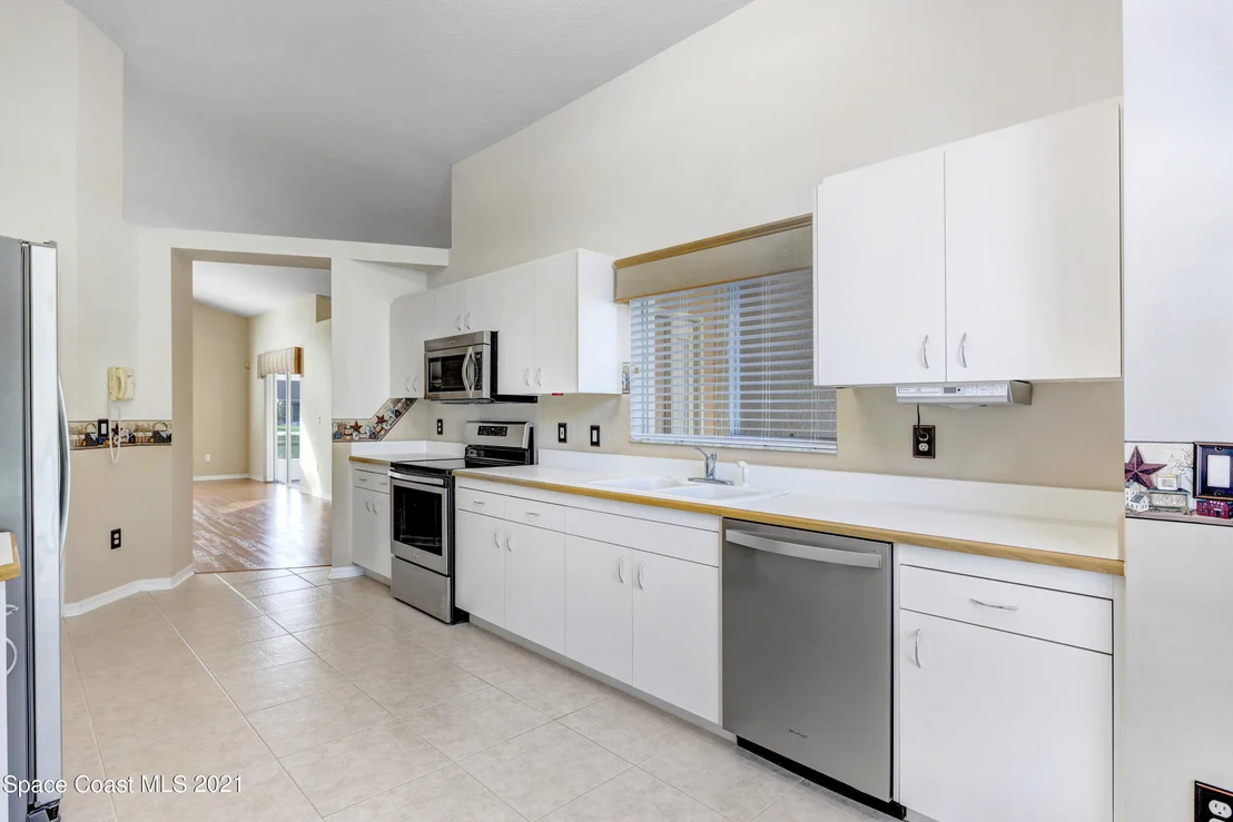 Photo of 1003 Pelican Lane