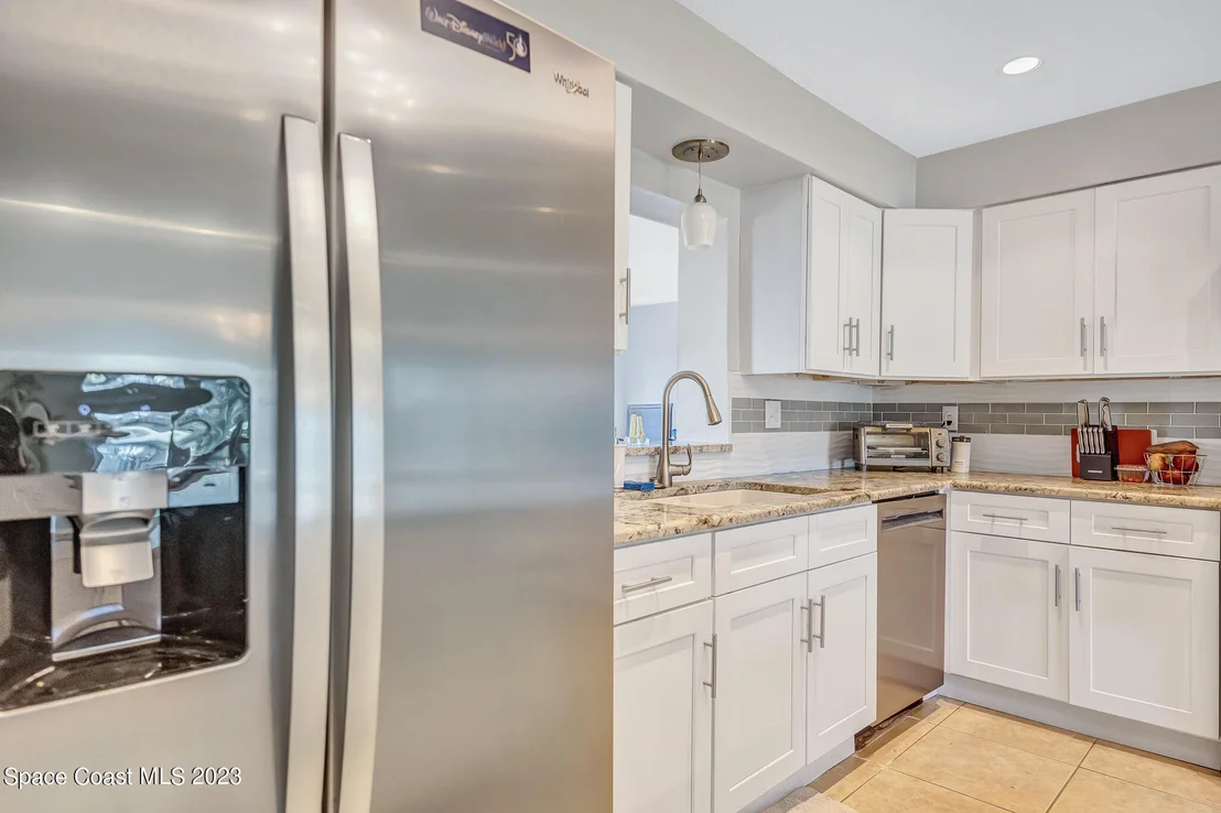 Photo of 380 Bahama Drive