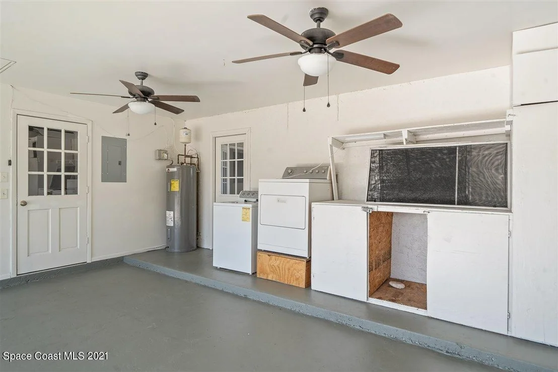 Photo of 550 Ford Circle W