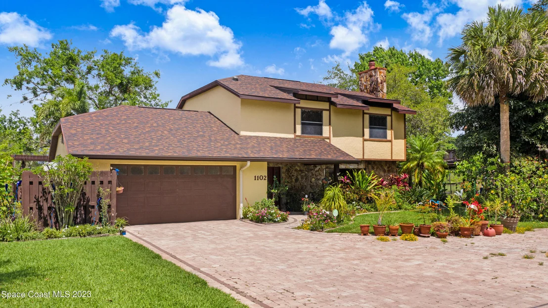 Photo of 1102 Fairlawn Drive