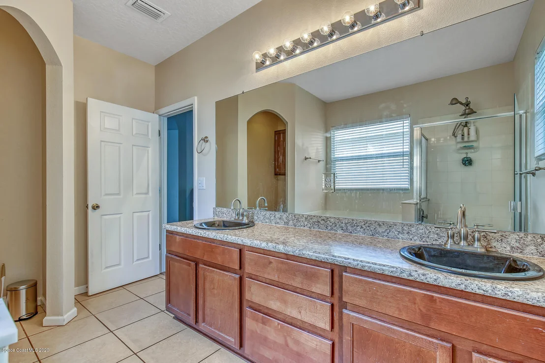 Photo of 542 Cressa Circle