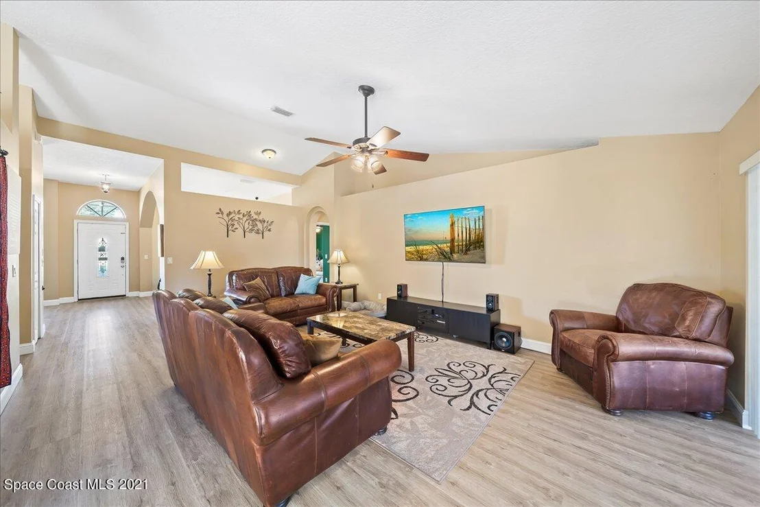 Photo of 1041 Jacaranda Circle