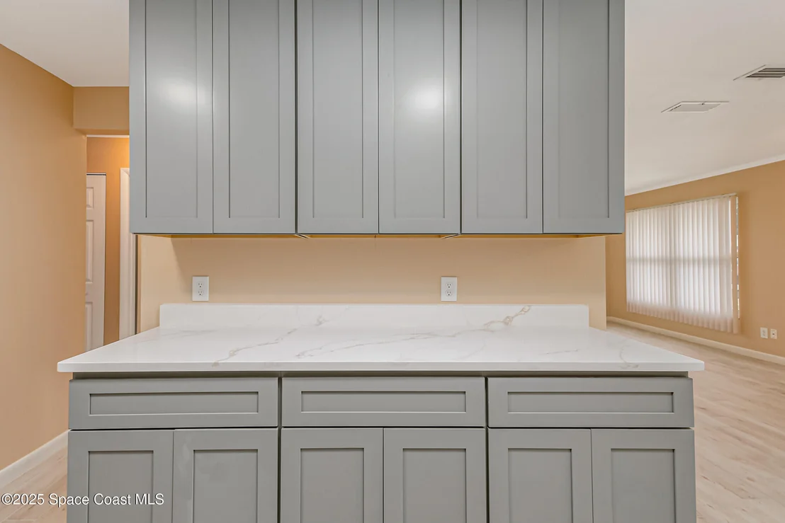 Photo of 2356 Lakeview Drive