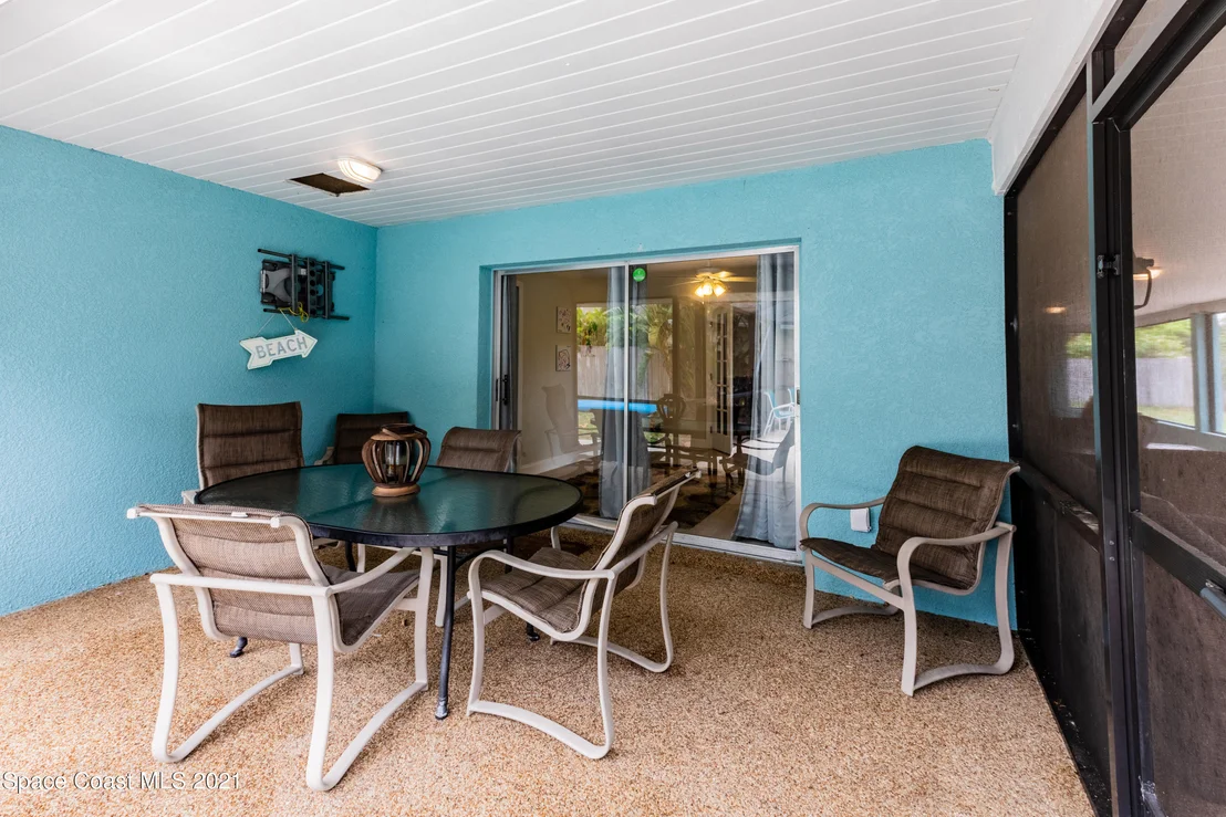 Photo of 391 Riverview Lane