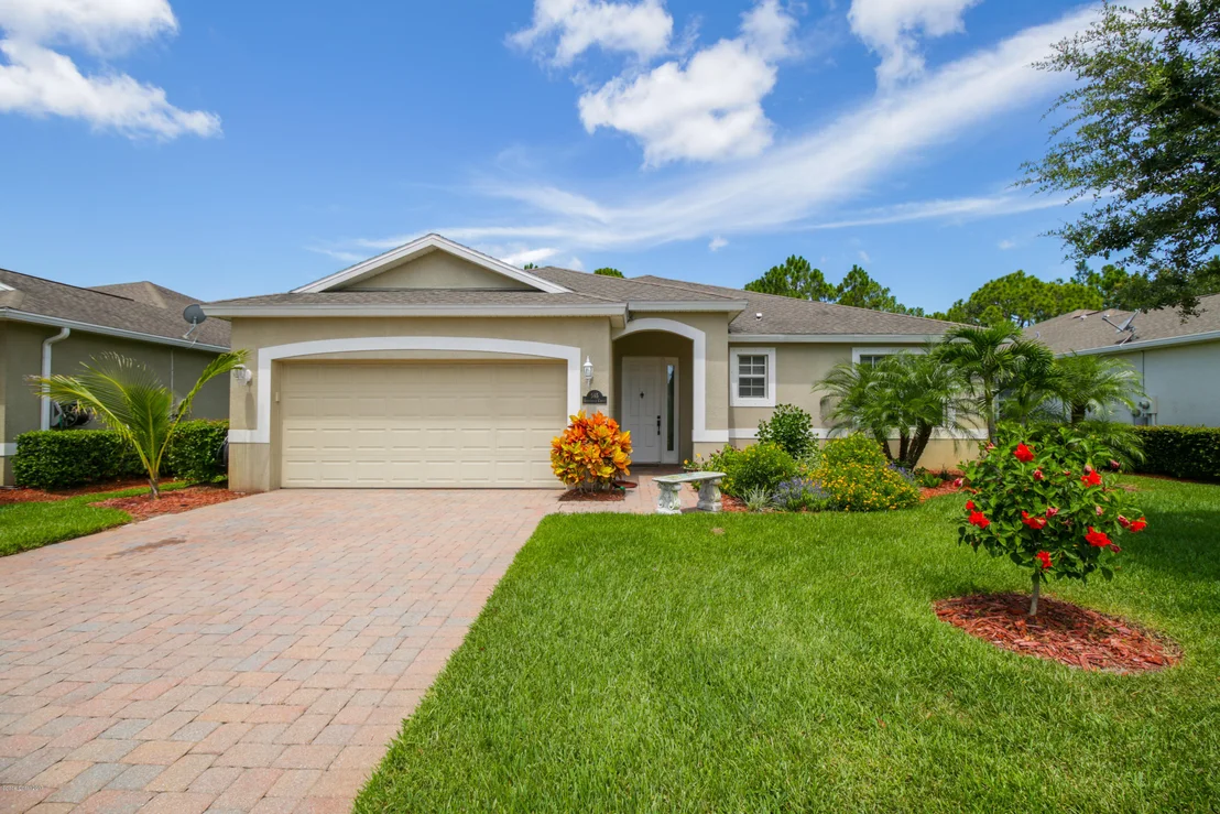 Photo of 565 Gardendale Circle SE