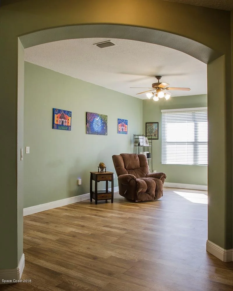 Photo of 565 Dryden Circle