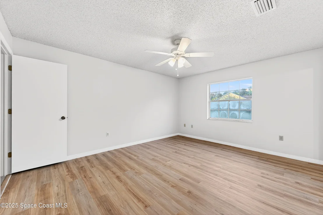 Photo of 4859 Horton Street