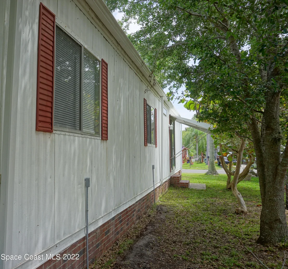 Photo of 1764 Seagrape Street NE