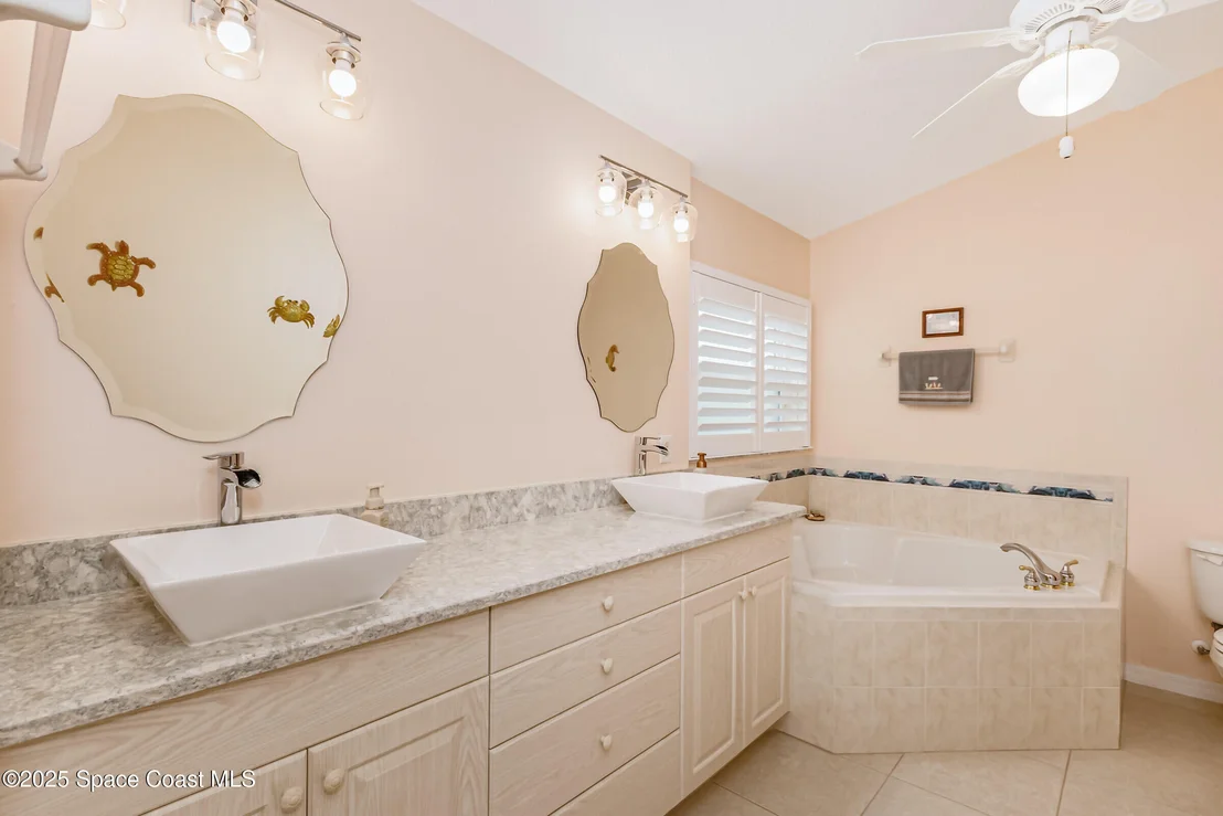Photo of 1087 Pine Creek Circle NE