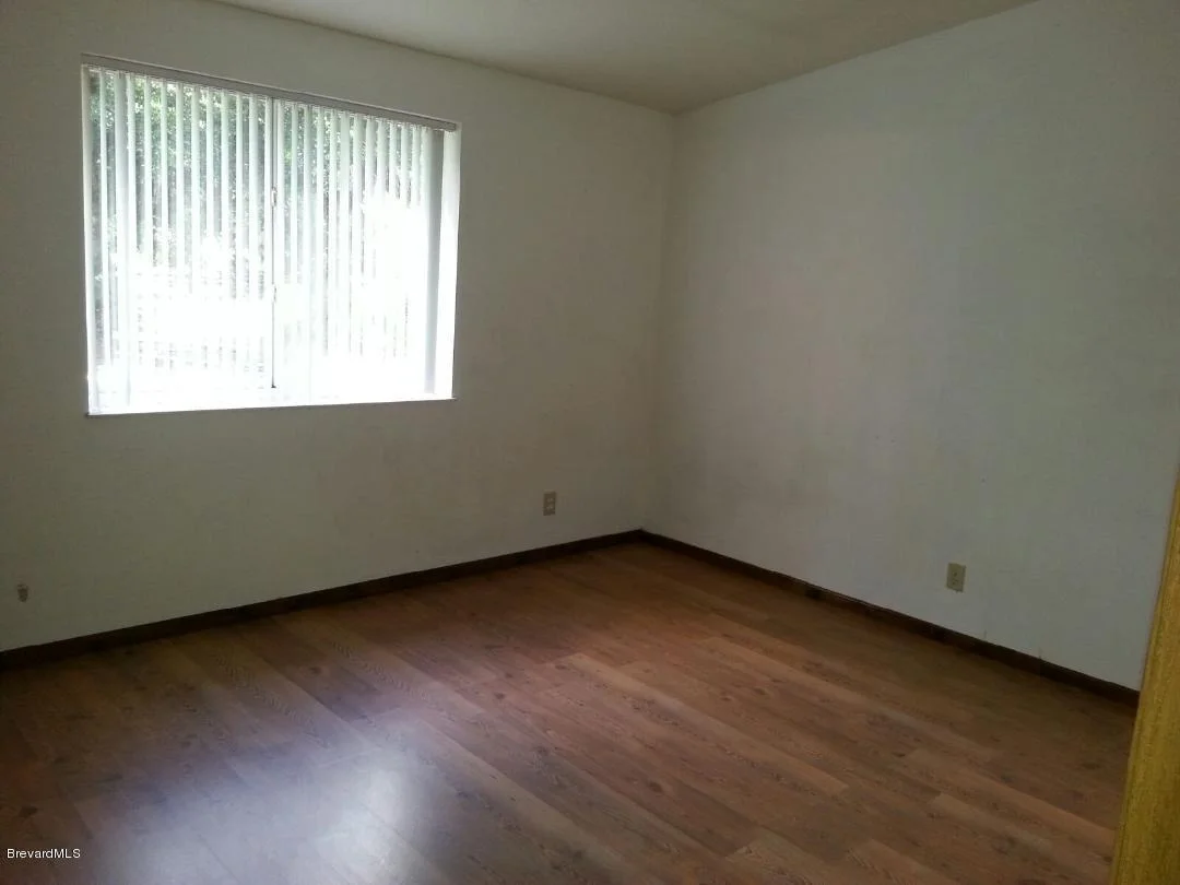 Photo of 6767 Laurel Oak Avenue