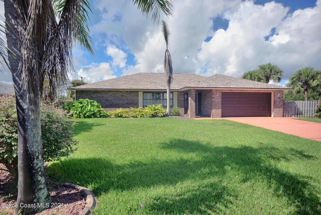 Photo of 105 Mohican Way