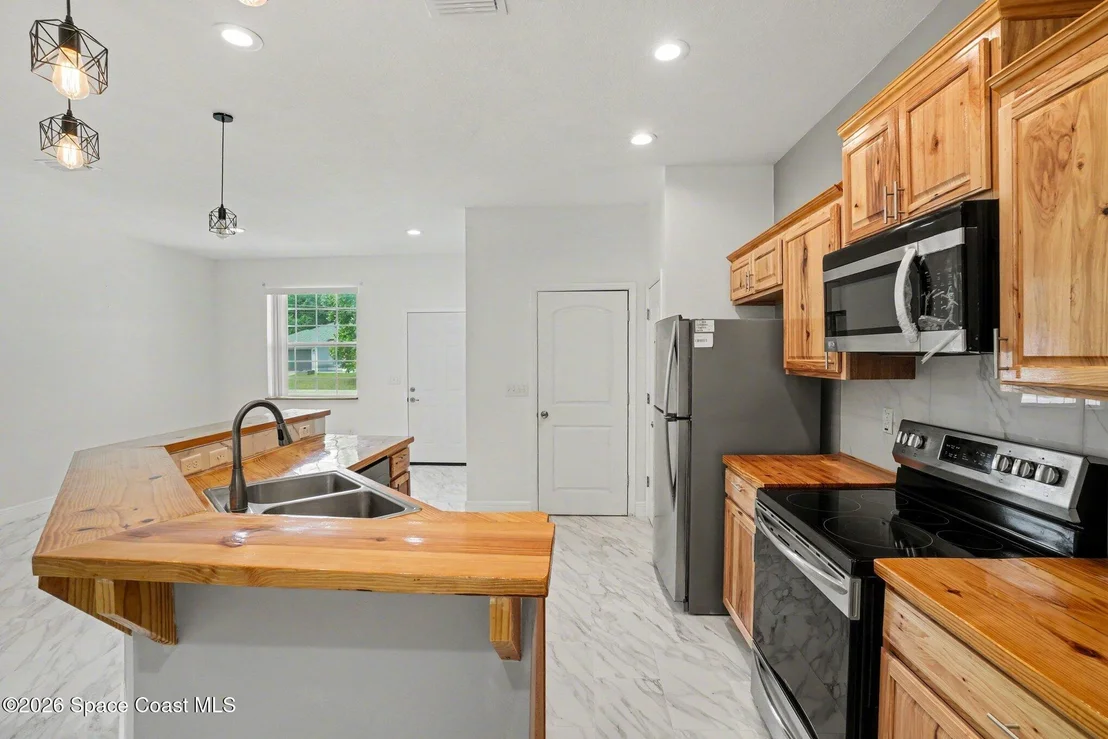 Photo of 416 La Veta Drive