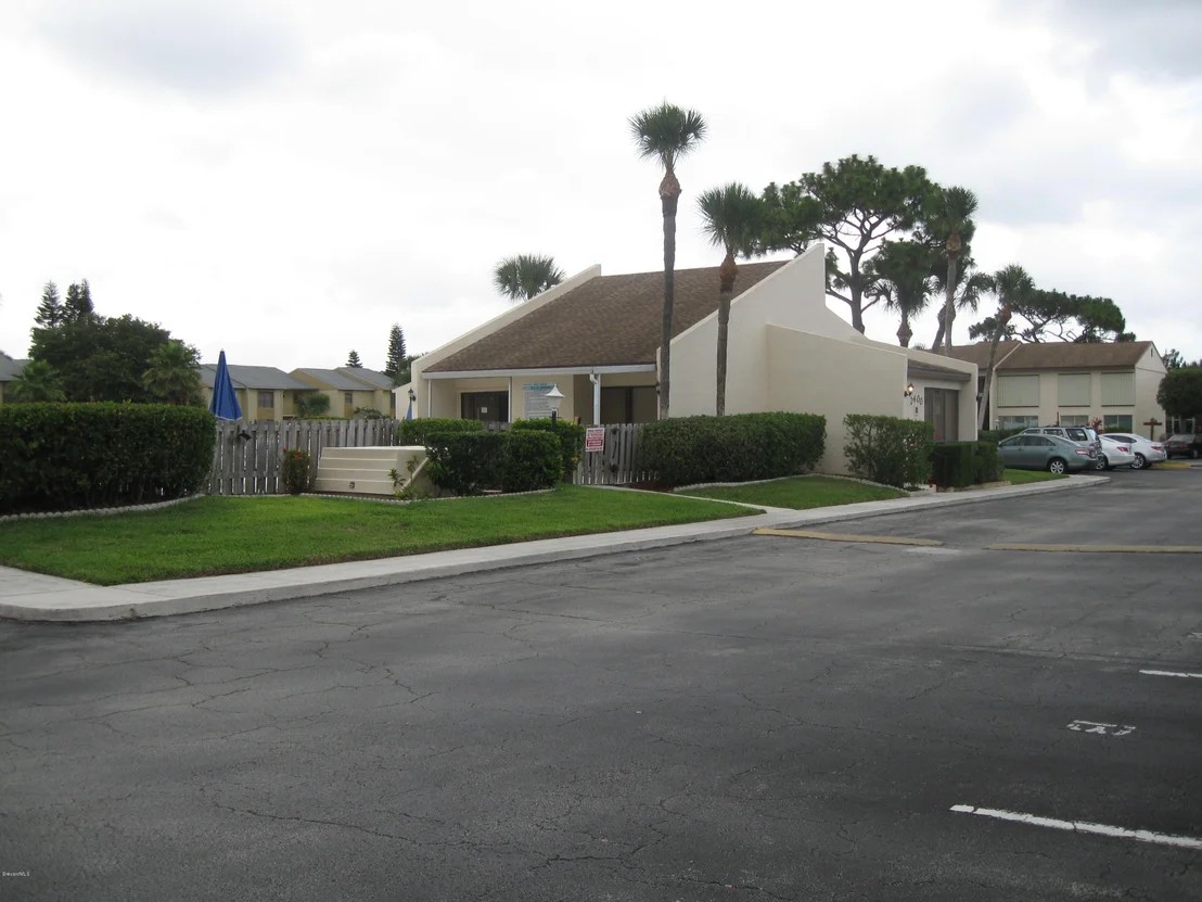 Photo of Unit 5E at 2475 Eagle Drive
