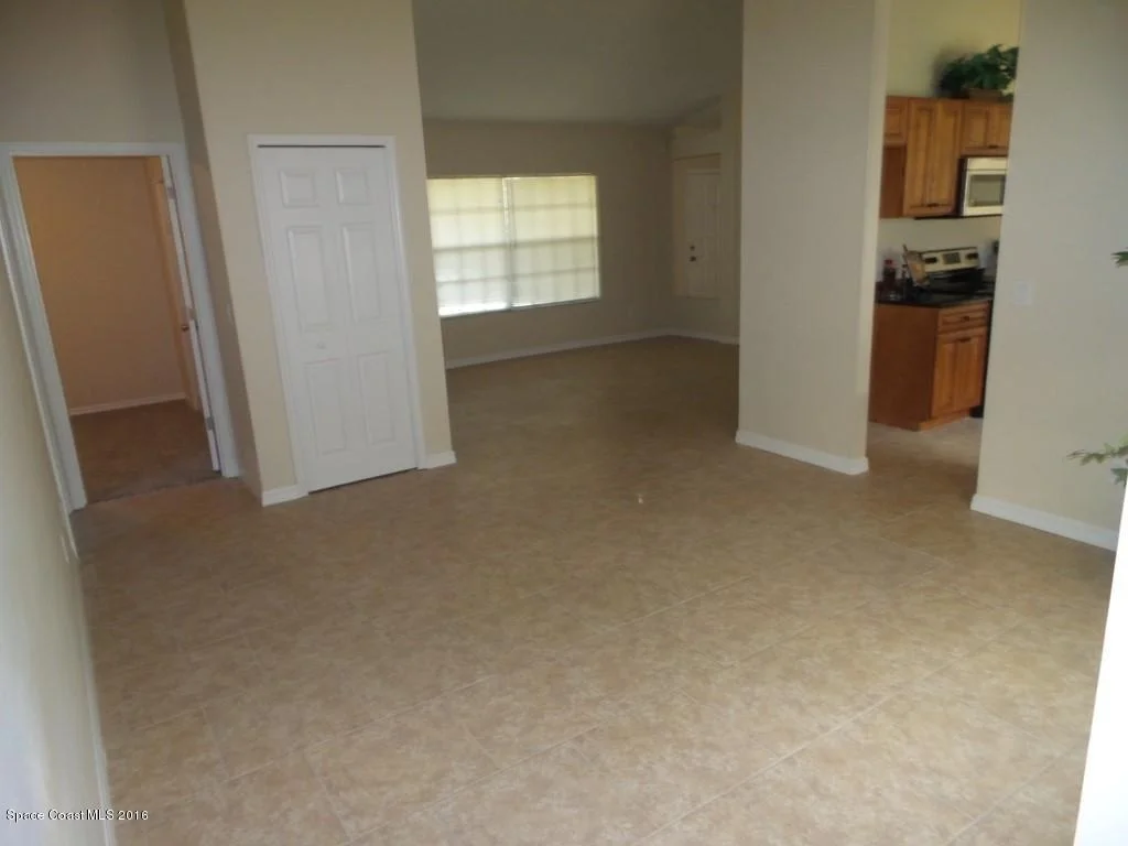 Photo of 854 Tiffany Place