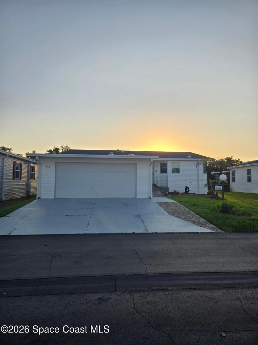 Photo of Unit 213 at 375 Outer Drive NE