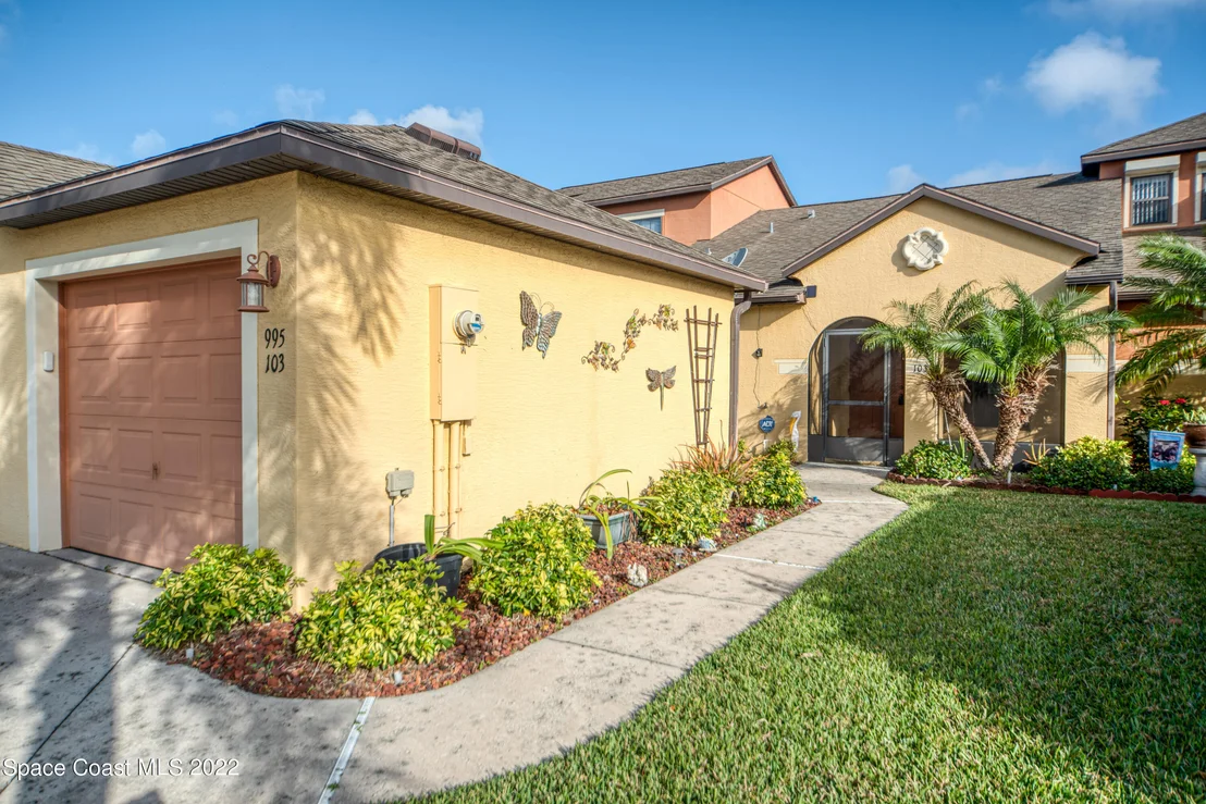Photo of Unit 103 at 995 Luminary Circle
