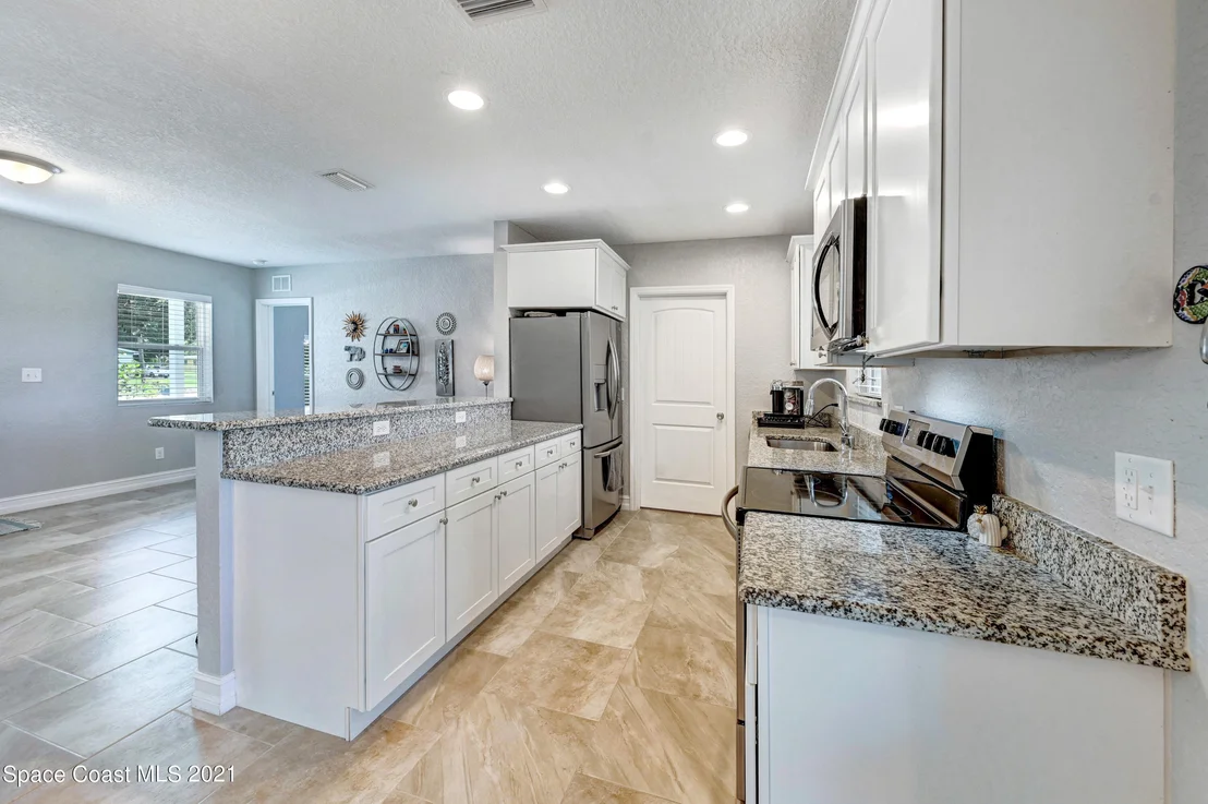 Photo of 827 Glenmore Circle