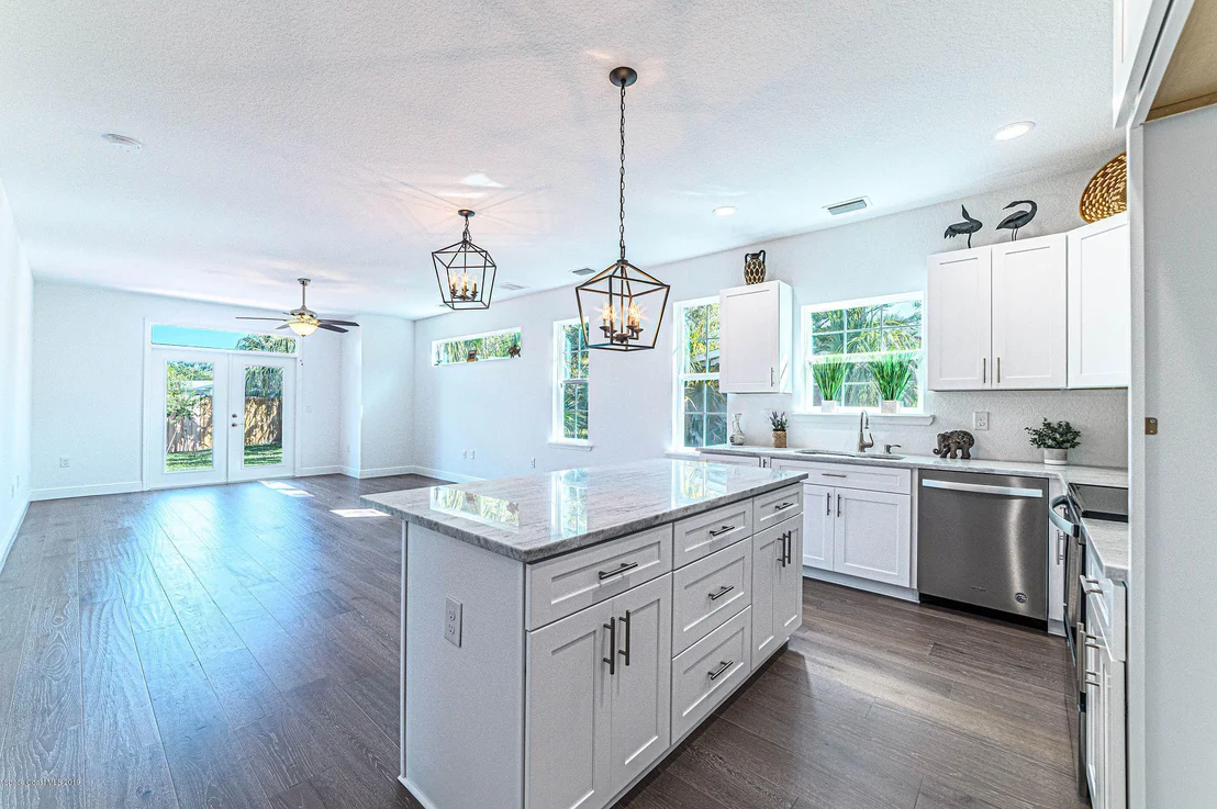 Photo of 435 Crescent Drive