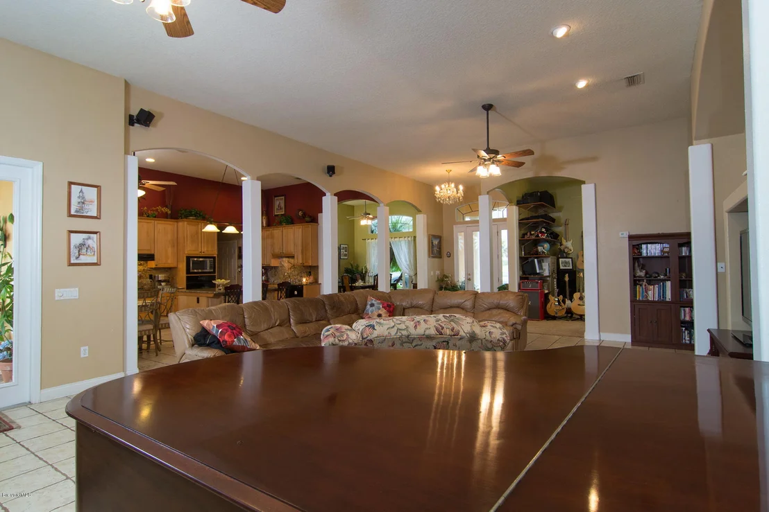 Photo of 925 Derby Lane