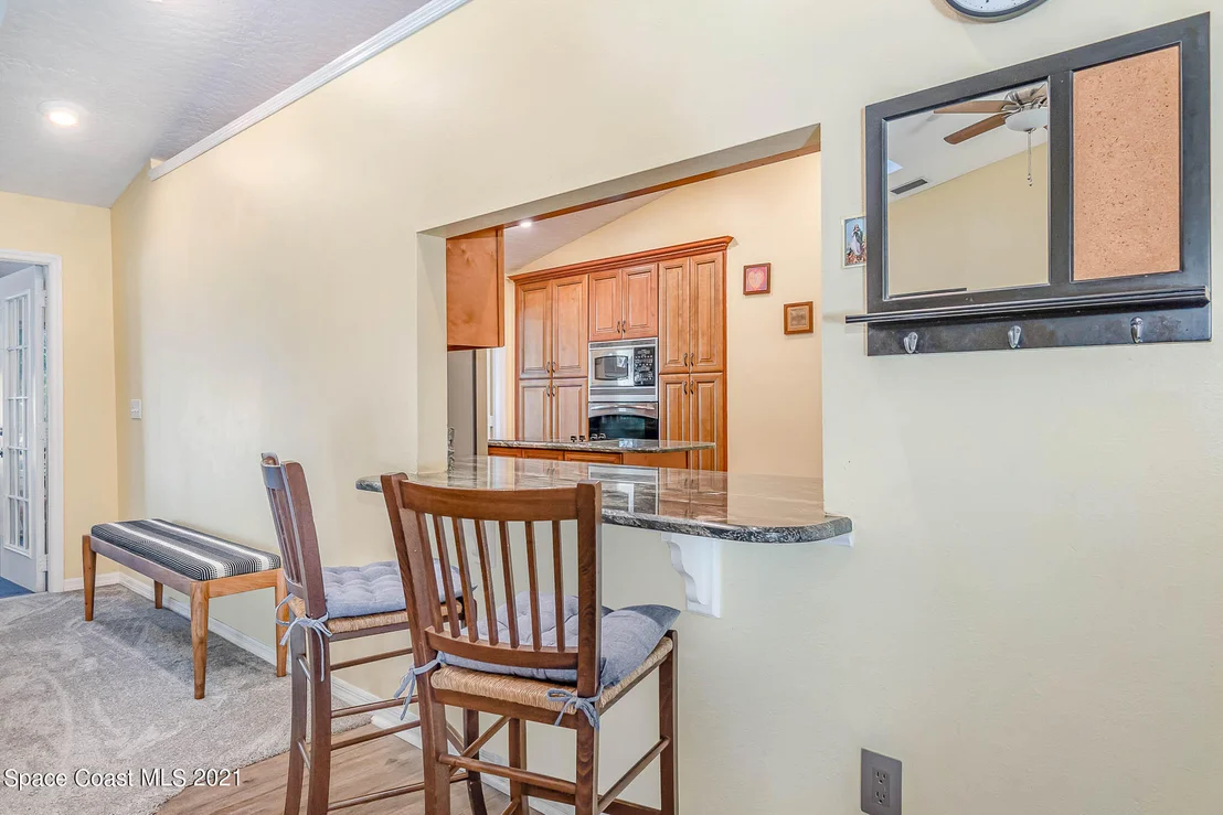 Photo of 2555 Macdonald Lane