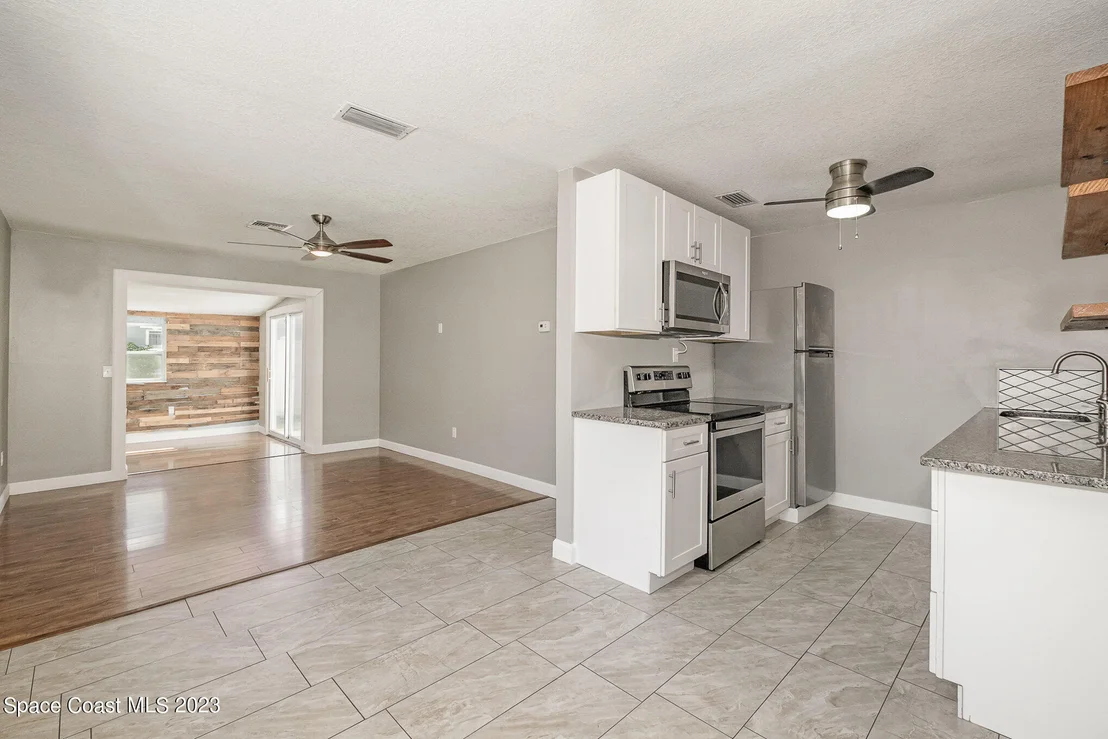 Photo of 2635 Hereford Road