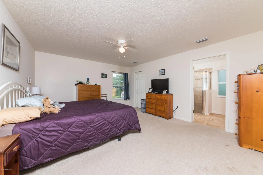 Photo of 5560 Graham Street