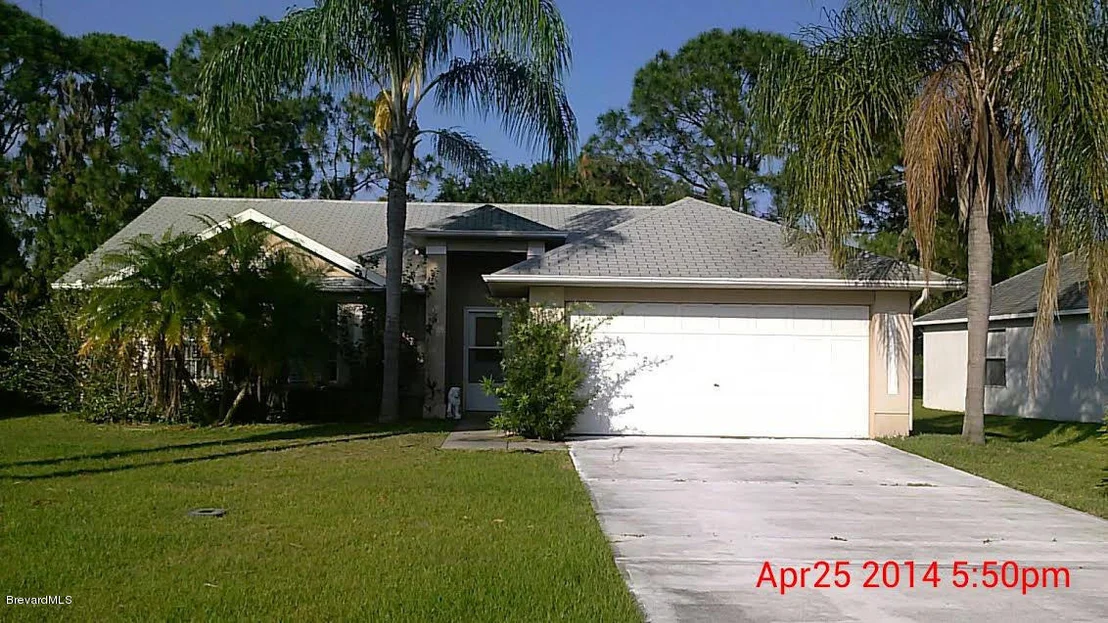 Photo of 1451 California Drive
