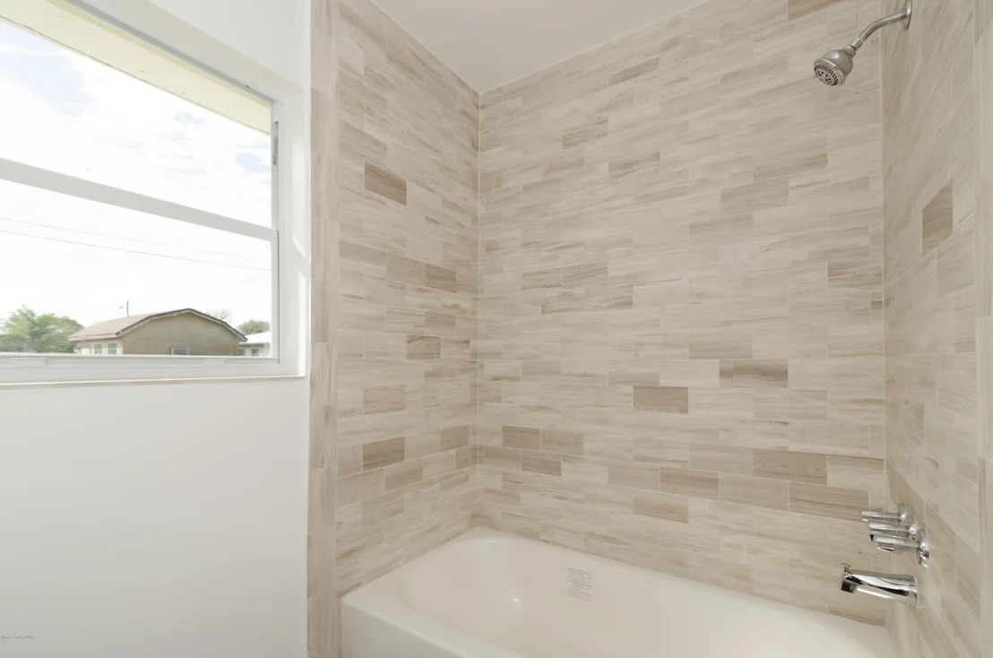 Photo of 1203 Vanderbilt Lane