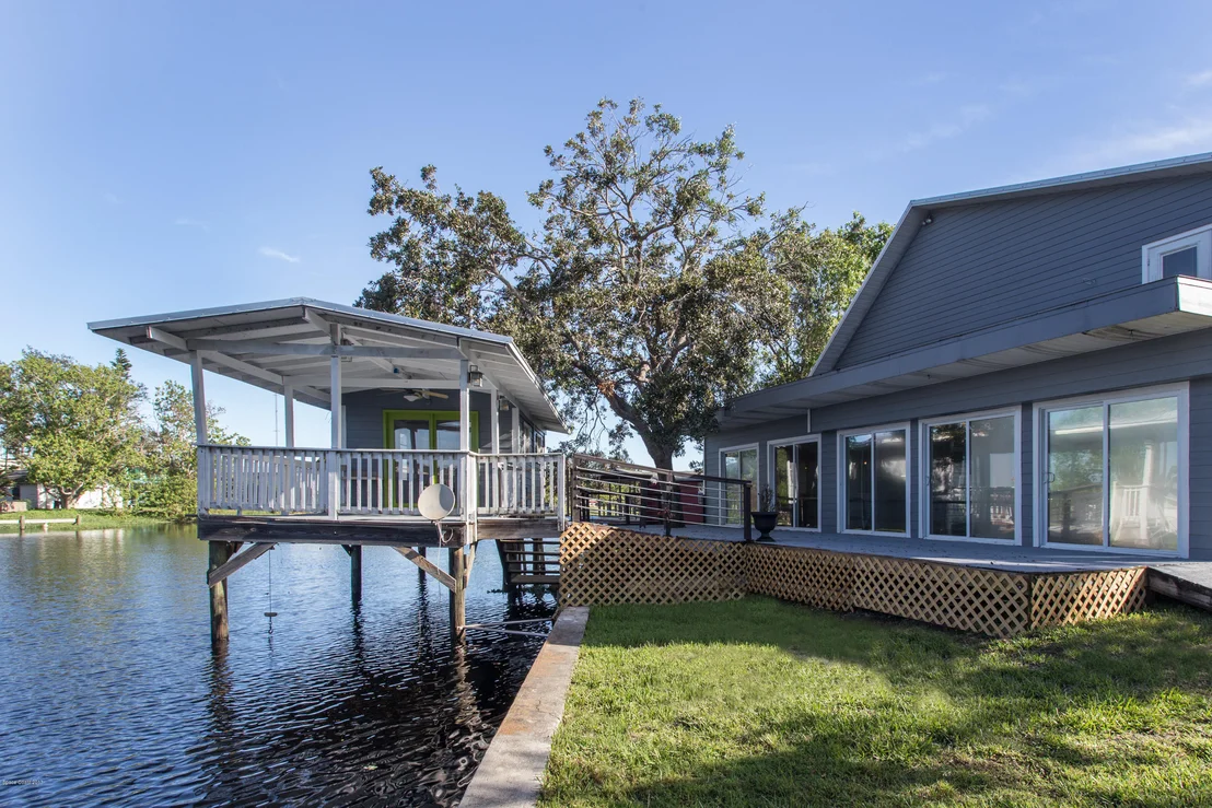 Photo of 834 Cardinal Road
